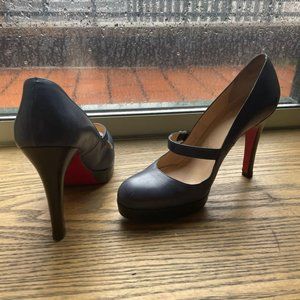 Christian Louboutin Mary Jane Pumps EU39